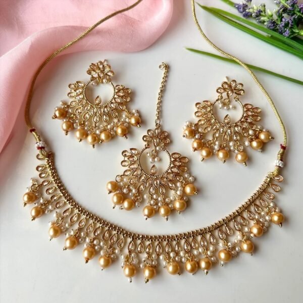 No Reserve Price - Gold Set